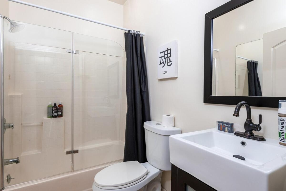 Spacious 2br With Full Kitchen & Dining In Beverly Hills Apartamento