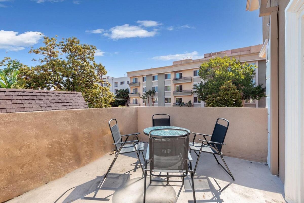 Apartamento Spacious 2br With Full Kitchen & Dining In Beverly Hills *